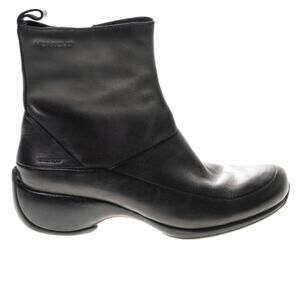 Merrell Women's Spire Stretch Black Leather Waterproof Zip Up Ankle Bootie 6